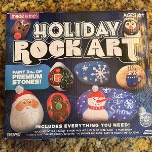 Holiday Rock Art Kit with Paints
